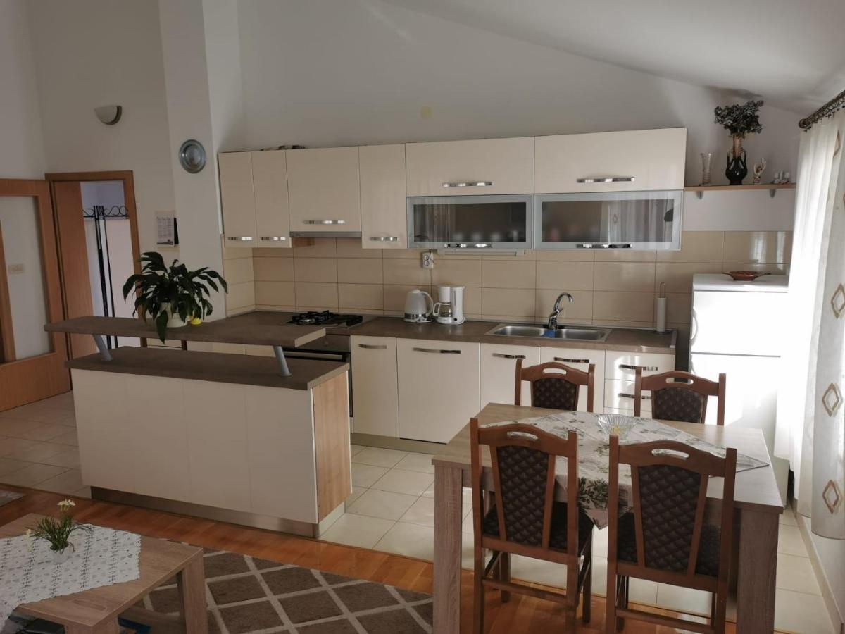 Apartman Zora Подстрана Екстериор снимка