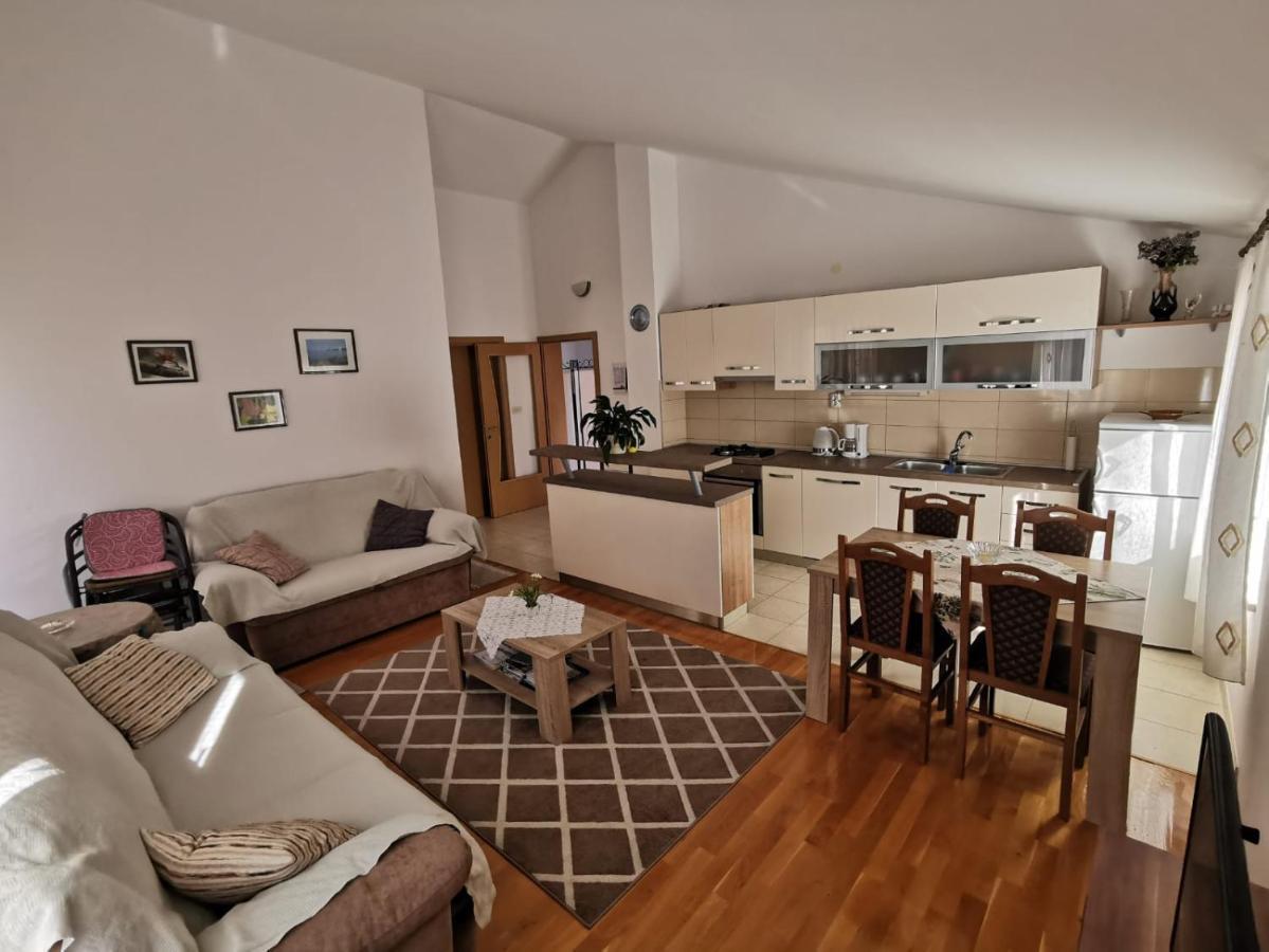 Apartman Zora Подстрана Екстериор снимка